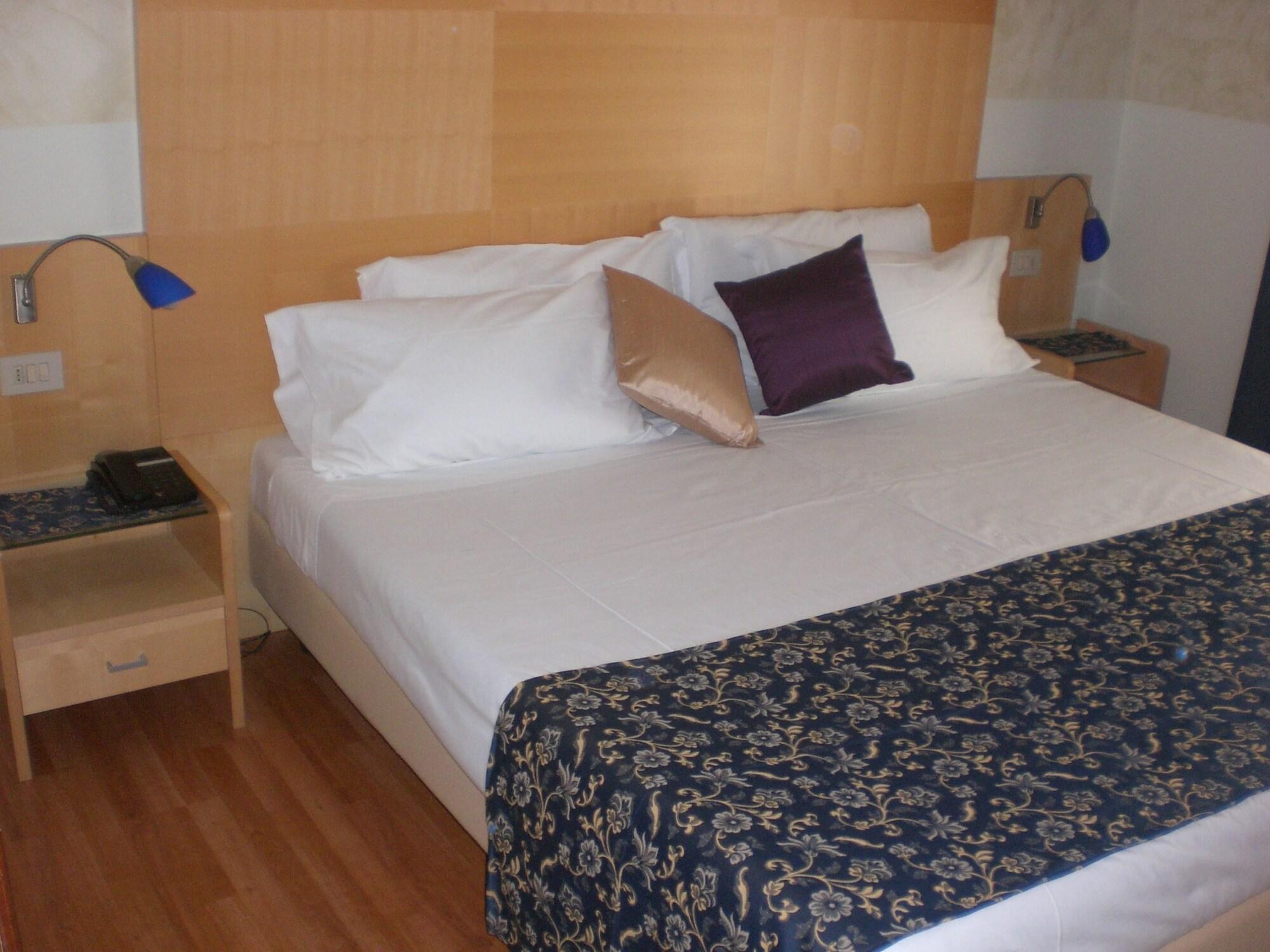 Hotel Floris Mogliano Veneto Kültér fotó