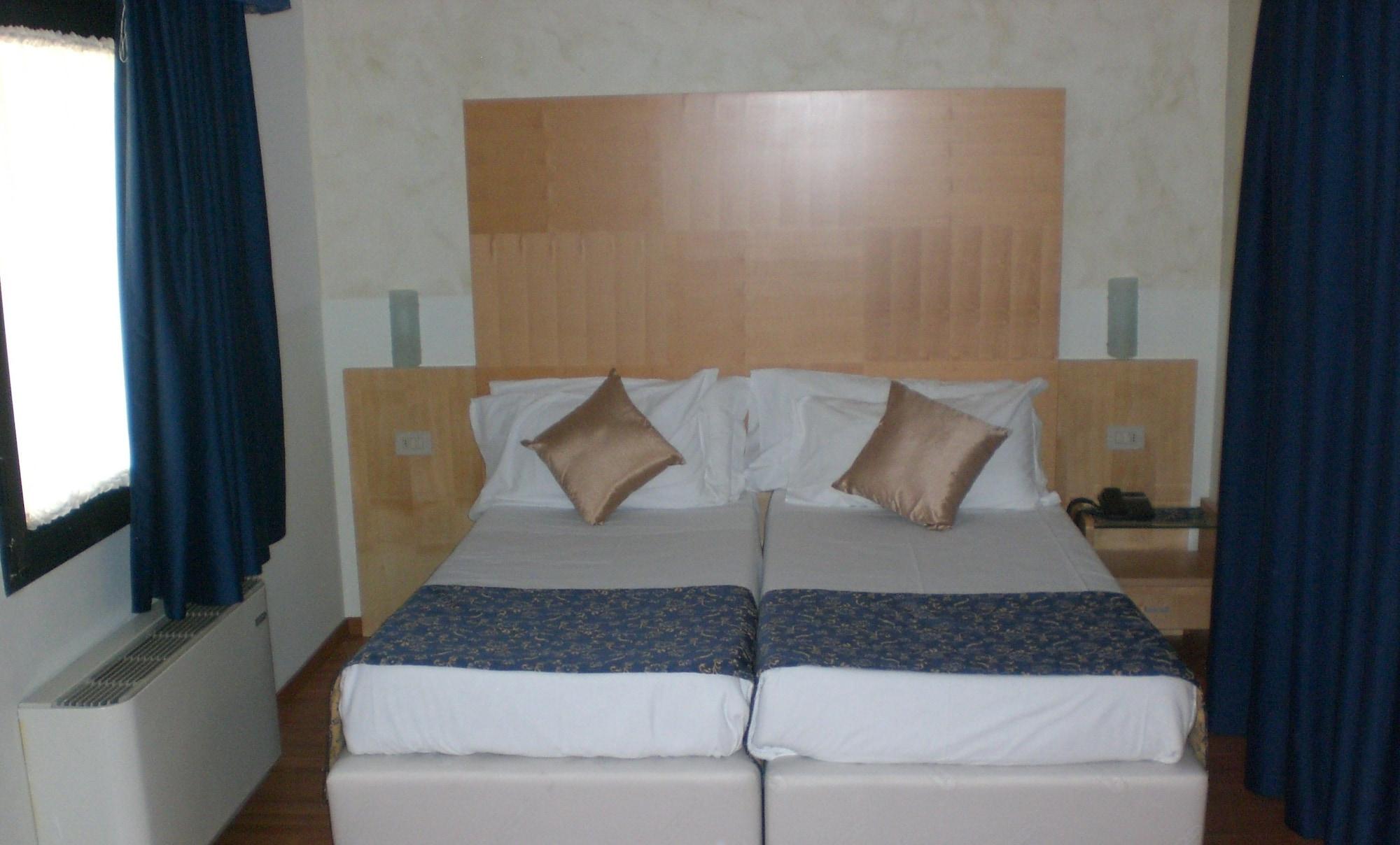 Hotel Floris Mogliano Veneto Kültér fotó