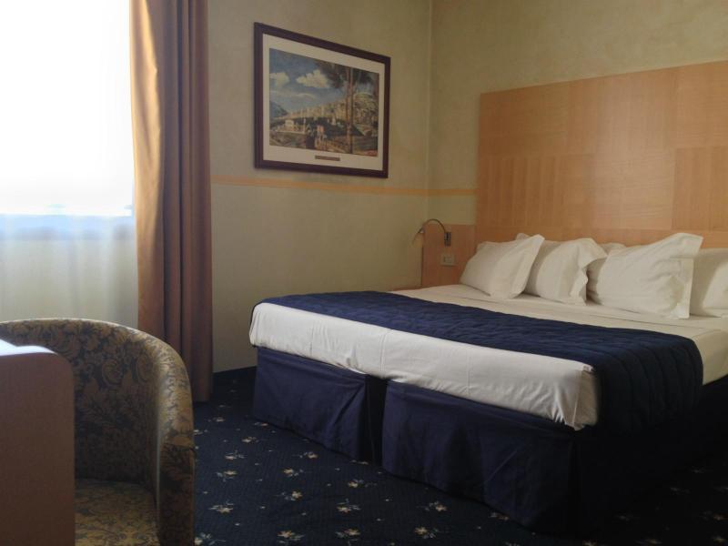 Hotel Floris Mogliano Veneto Kültér fotó